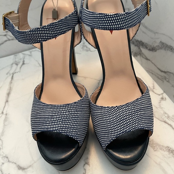 🎉Host pick🎉To Be - High Heel sandals Brand New Sexy Fun - Picture 2 of 7